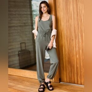 Abercrombie & Fitch Women’s NWT Traveler Jumpsuit, Size S